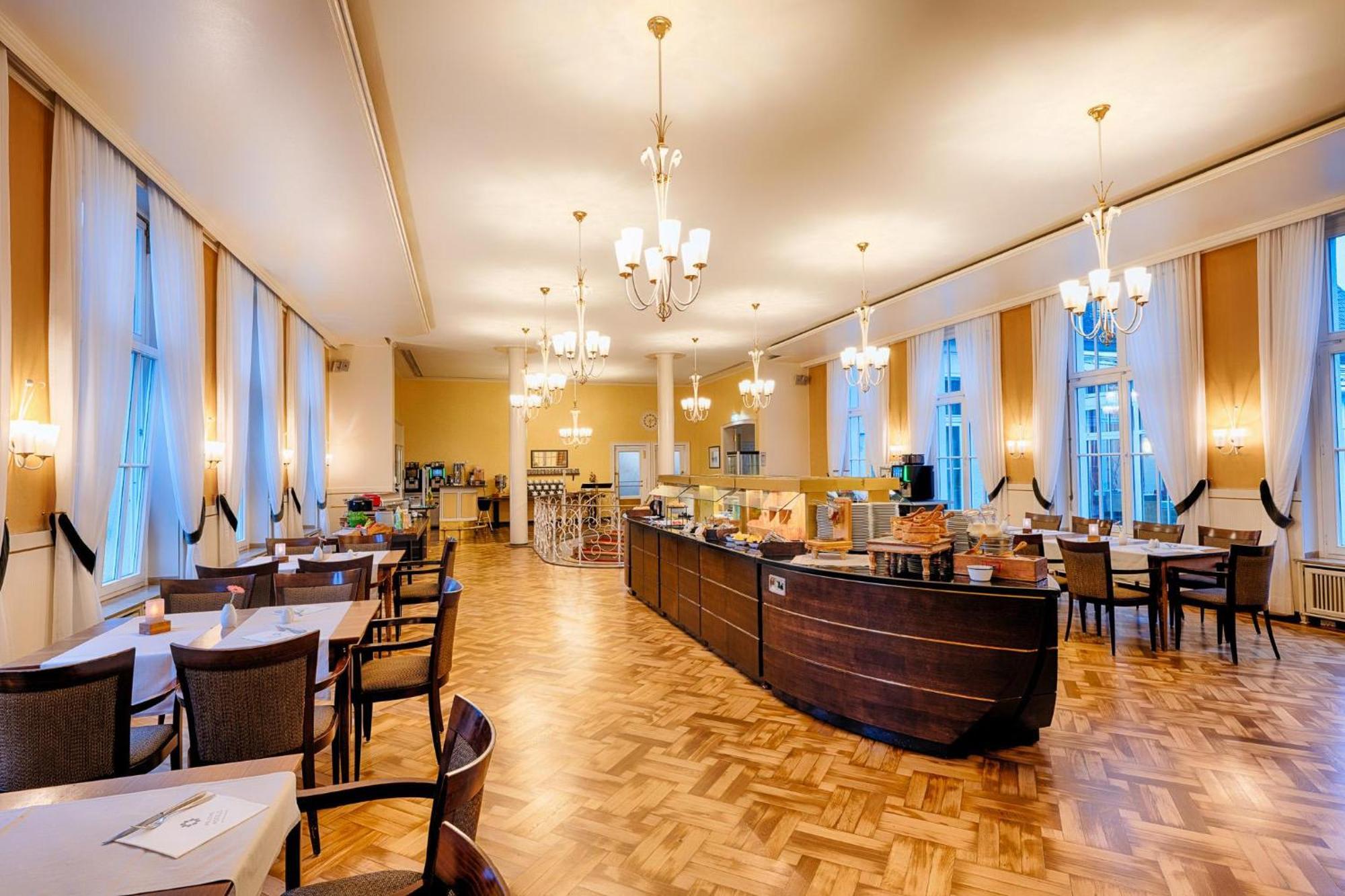Welcome Hotel Meschede Hennesee Ngoại thất bức ảnh
