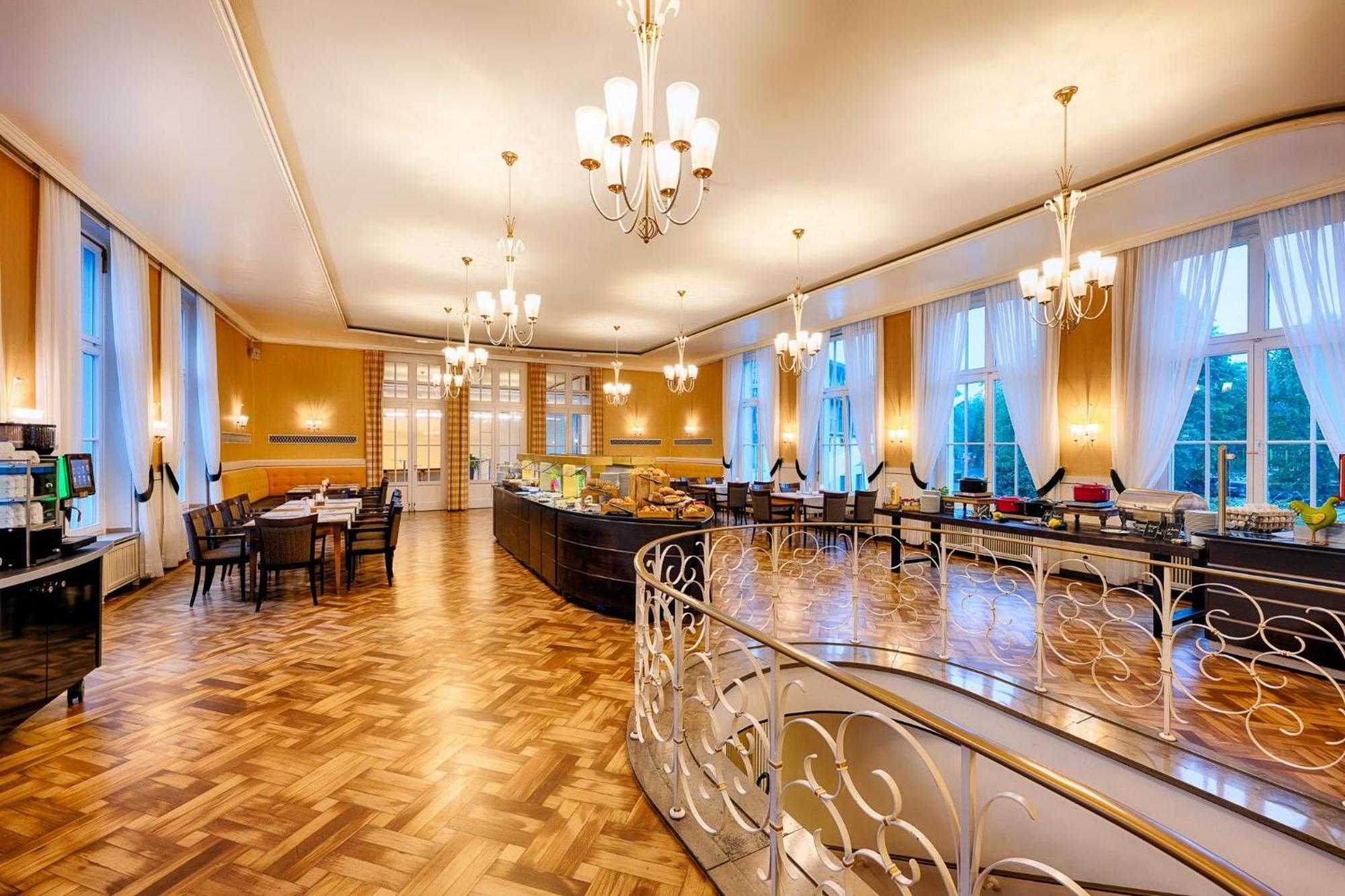 Welcome Hotel Meschede Hennesee Ngoại thất bức ảnh