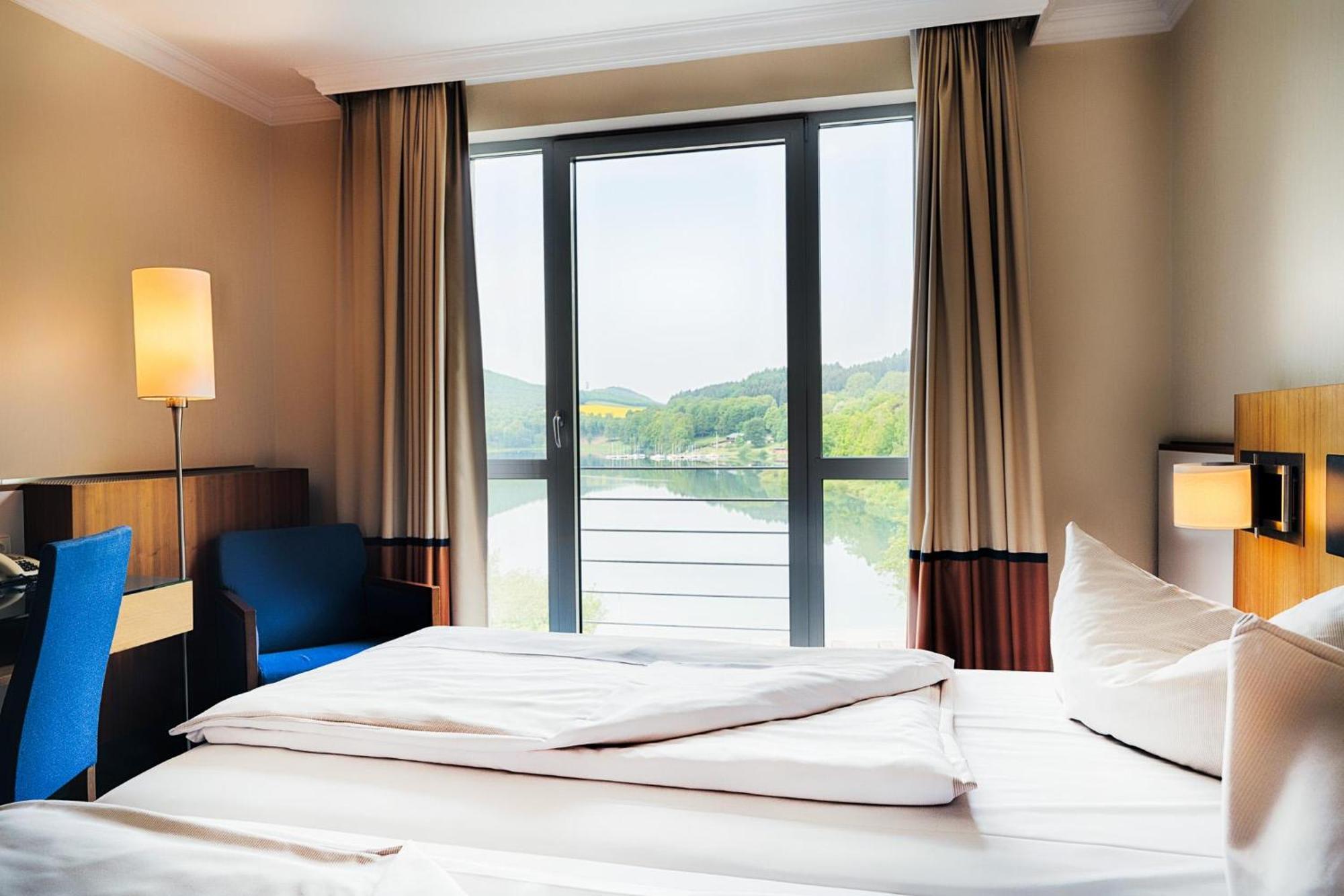Welcome Hotel Meschede Hennesee Ngoại thất bức ảnh